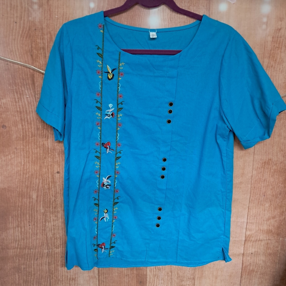 DAYOU BLUE EMBROIDERED TOP SIZE LARGE